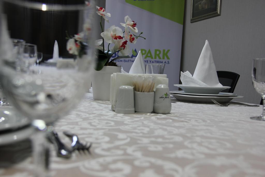 Seka Park Hotel 이즈밋 외부 사진