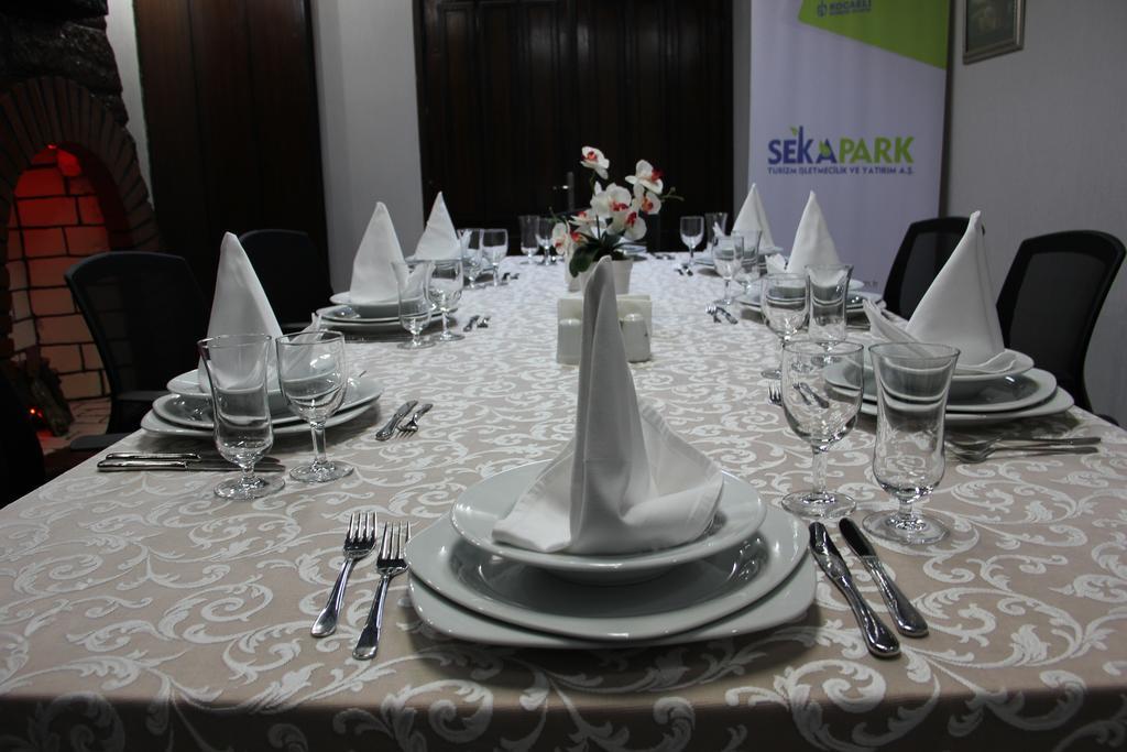 Seka Park Hotel 이즈밋 외부 사진